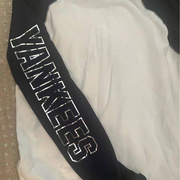 NWT PINK YANKEES MED Hoodie!! / like new SMALL Tank - Picture 8 of 14
